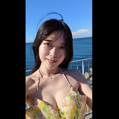 海辺でのリラックスタイム、美肌と自信を引き出す