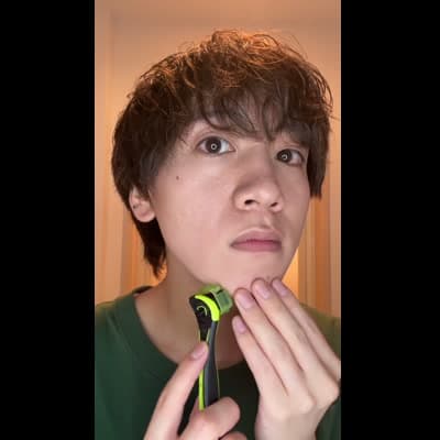 剃刀でひげそり
